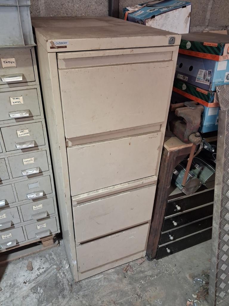 Metalen schuivenkast, Huis en Inrichting, Kasten | Roldeurkasten en Archiefkasten, Ophalen