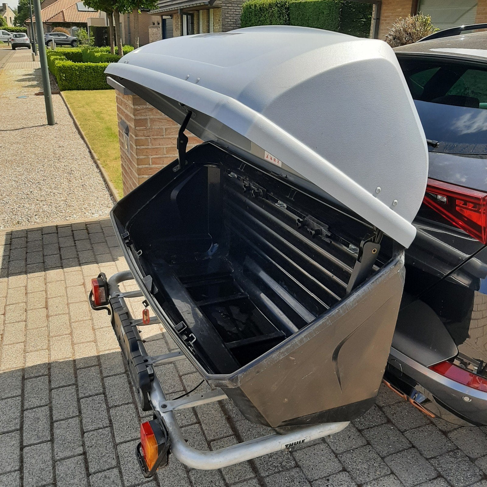 Bagagekoffer+rek te huur van thule(GEEN EXTRA VERBRUIK), Enlèvement