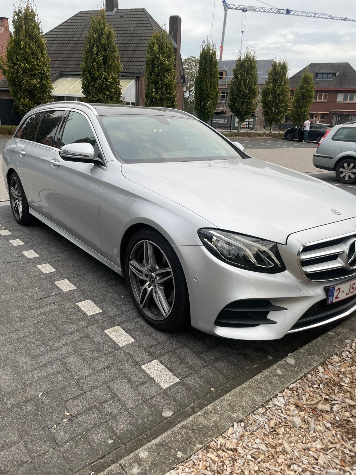 Mercedes E200 cdi AMG LINE, Argent ou Gris, Entretenue par le concessionnaire, Noir, 5 portes