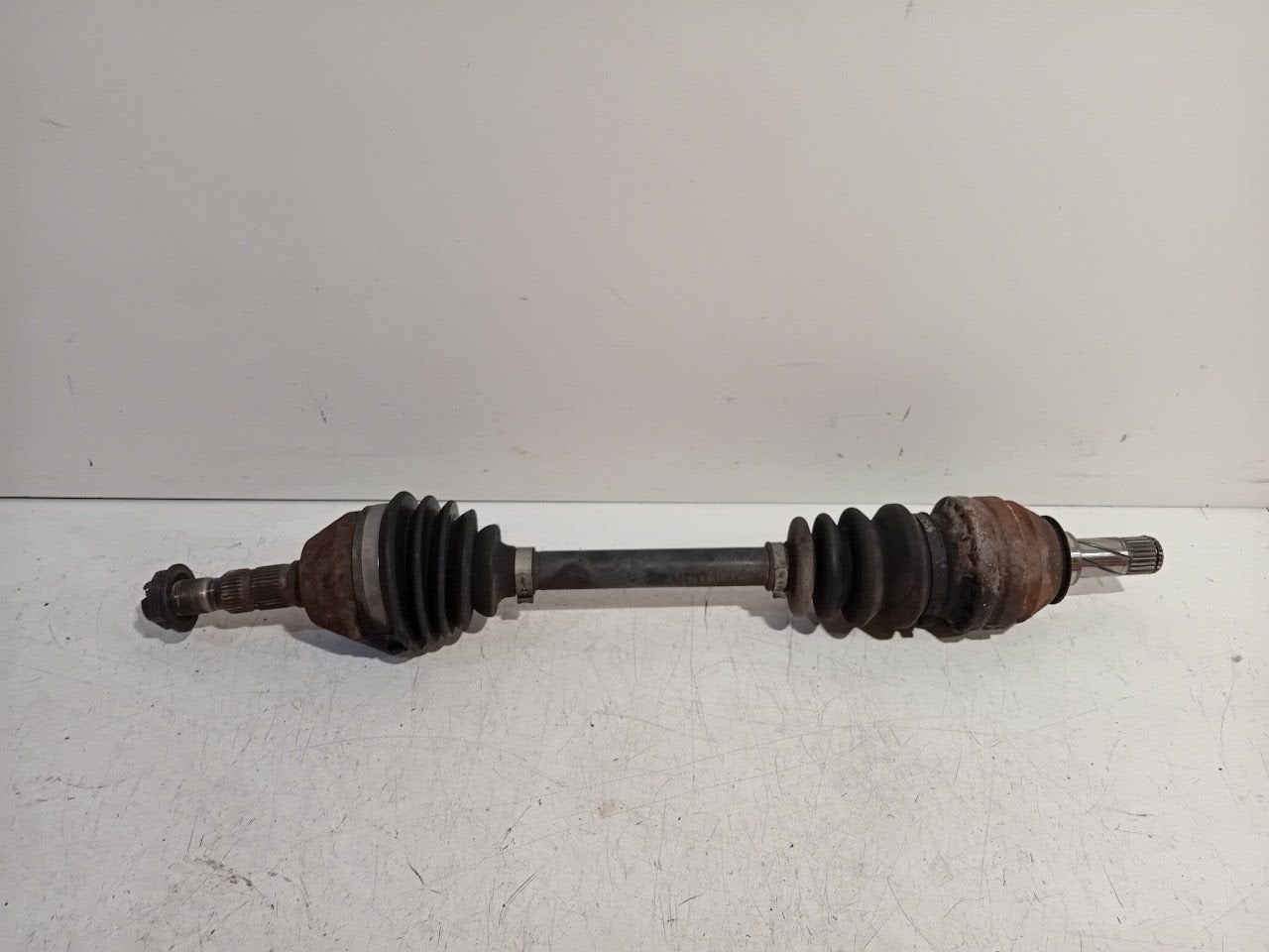 Aandrijfas links voor Opel Astra, Onderdelen@venauto.nl, Van der Ven Autorecycling B.V., Gebruikt, Ettenseweg 76, 4706 PB Roosendaal, The Netherlands