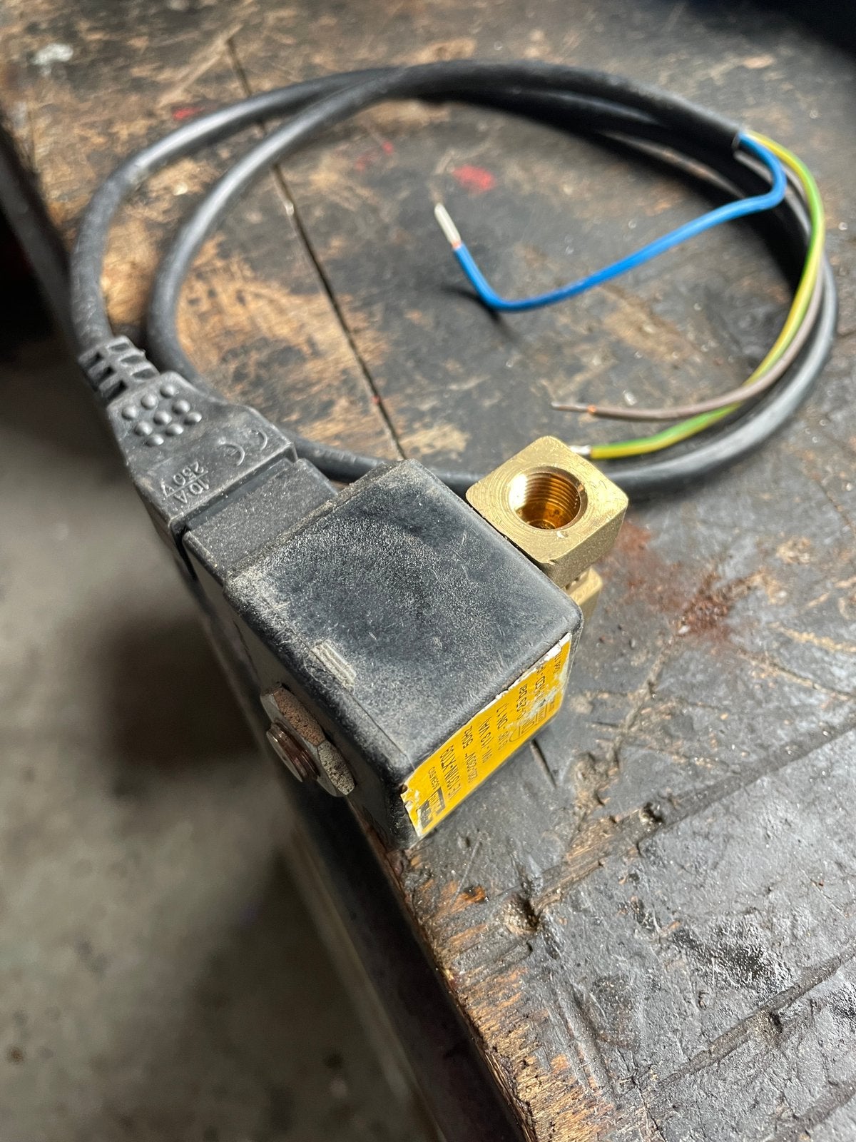 Électrovanne pour brûleur, mazout ou gaz de marque Parker, Bricolage & Construction, Enlèvement