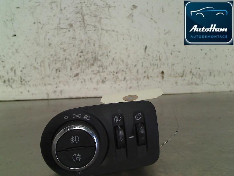 LICHTSCHAKELAAR Opel Corsa D (|13310331|13310283|), Gebruikt, Opel