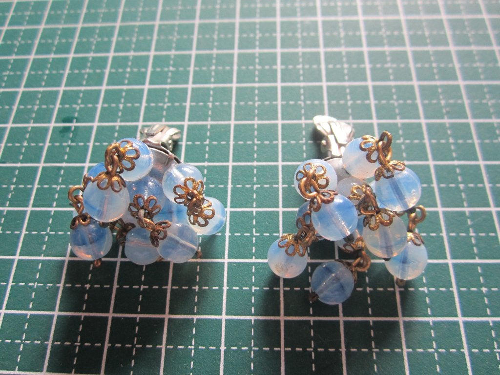 Boucles d'oreilles anciennes bleu ciel, Handtassen en Accessoires, Oorbellen, Ophalen of Verzenden, Blauw