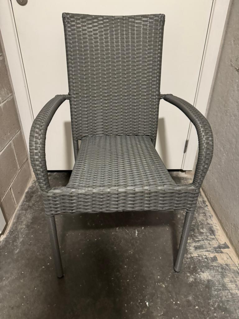 5 tuinstoelen stappelbaar in nieuwstaat regio Lokeren, Ophalen, Zo goed als nieuw