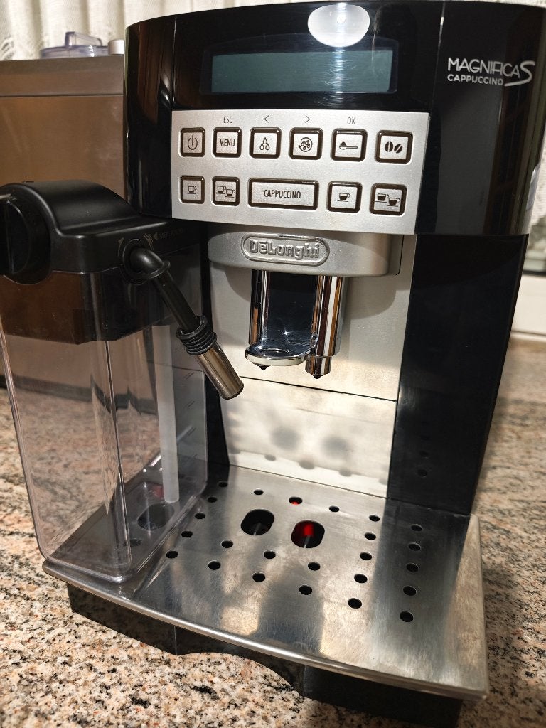 machine a café delonghi, Enlèvement, Utilisé, Café moulu, Réservoir d'eau amovible