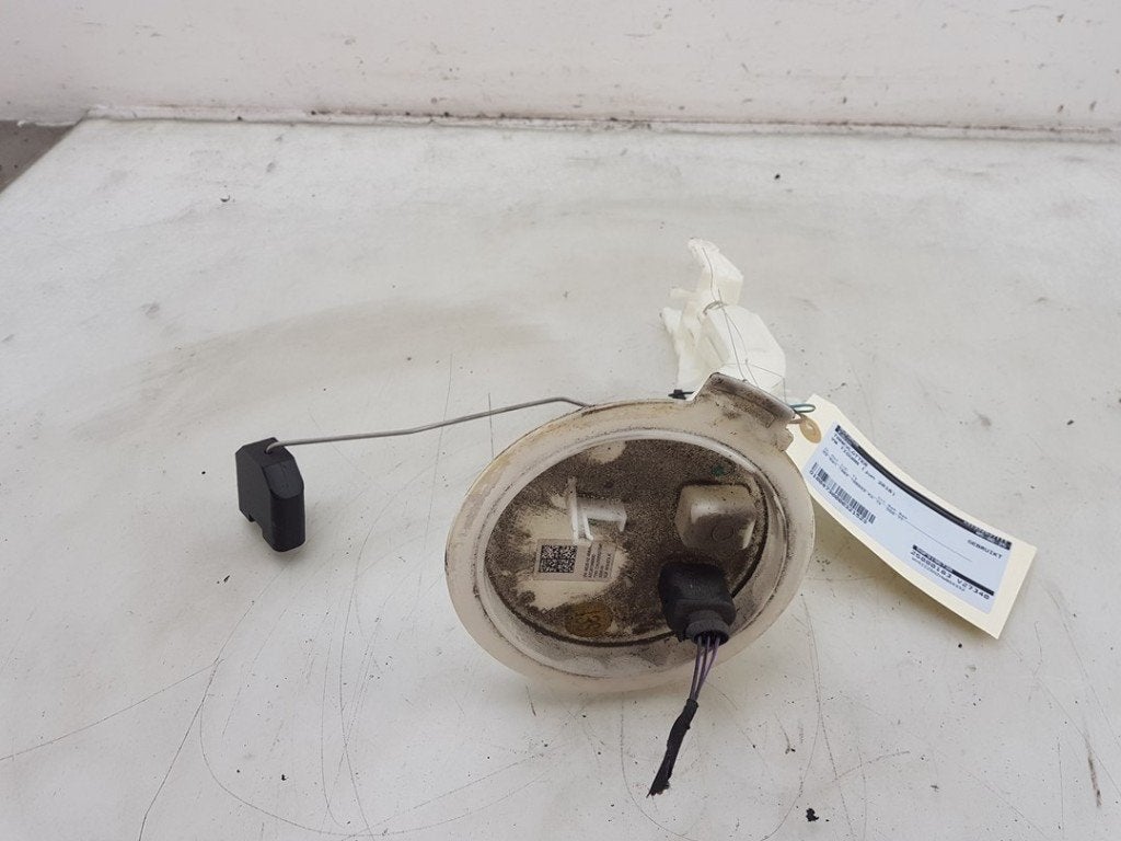 TANKVLOTTER Tiguan (AD1) (|5QF919673A|5QF919673AH|), Gebruikt, Volkswagen