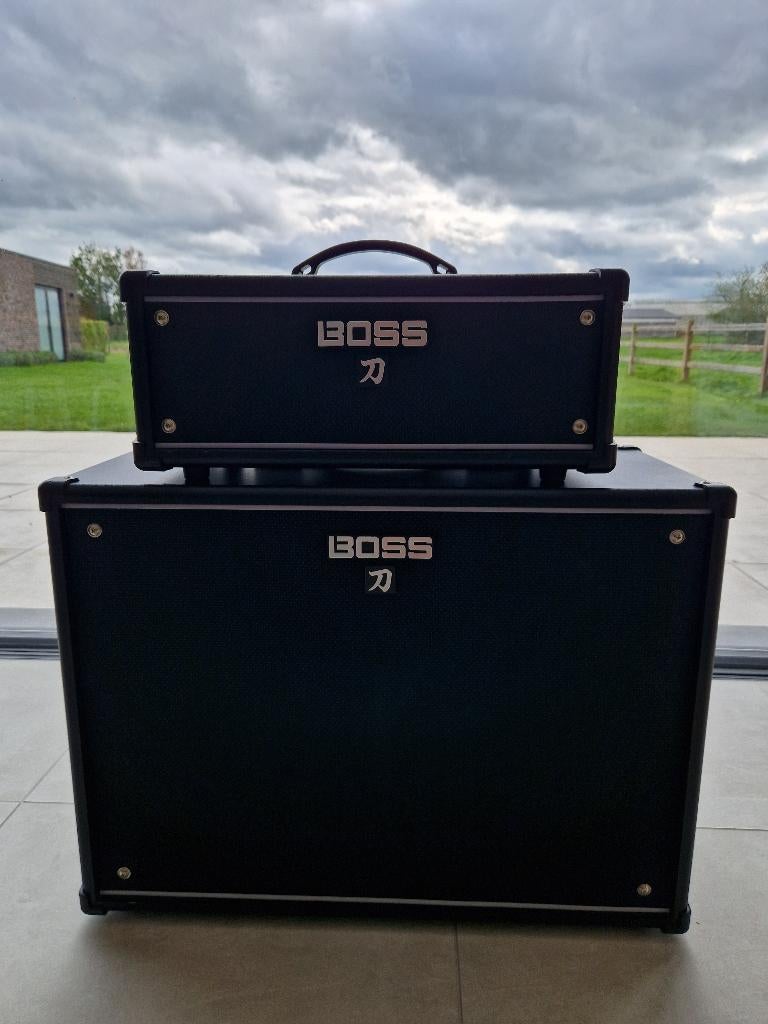 Cabinet boss katana, Muziek en Instrumenten, Ophalen of Verzenden, Gebruikt, Gitaar, 100 watt of meer
