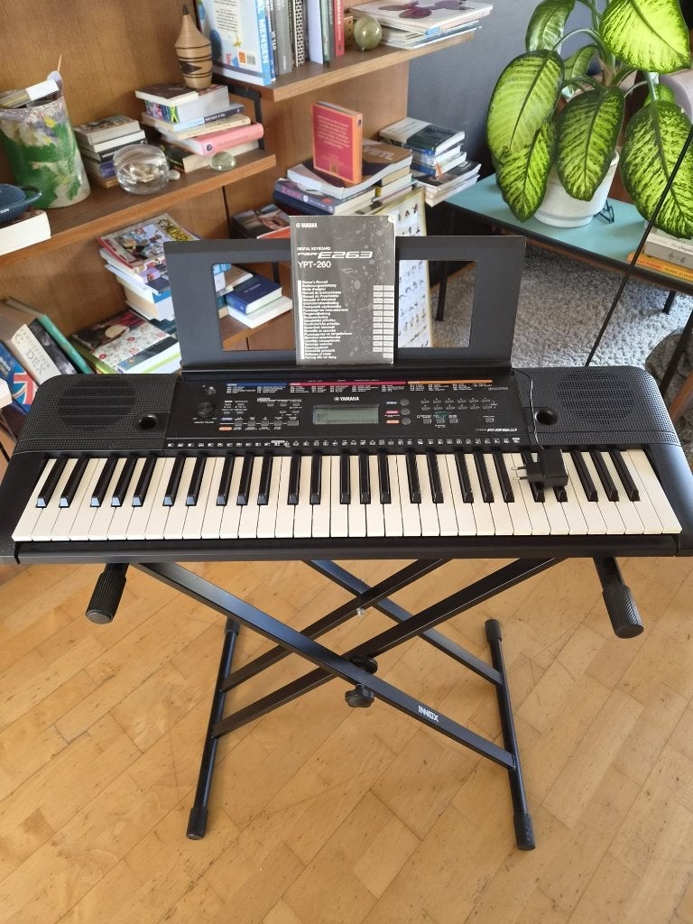 keyboard + onderstel, Muziek en Instrumenten, Ophalen, Yamaha, Overige aantallen, Zo goed als nieuw