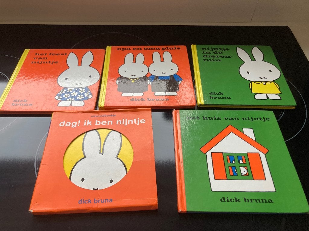 Boeken Nijntje, Ophalen