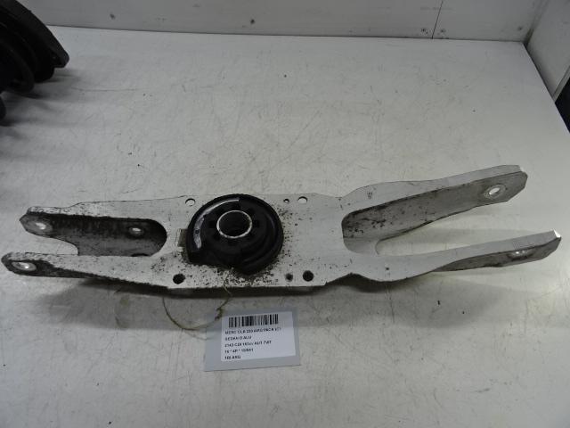 BRAS DE SUSPENSION ARRIÈRE GAUCHE CLA (117.3), Autos : Pièces & Accessoires, Suspension & Châssis, Mercedes-Benz, Utilisé