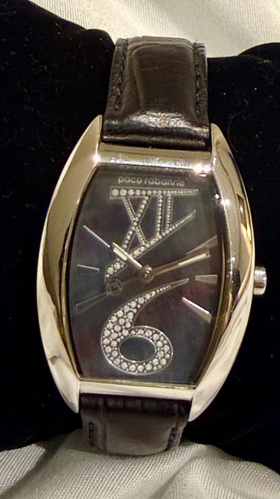 Montre Paco Rabanne, Bijoux, Sacs & Beauté, Montres | Femmes, Enlèvement ou Envoi, Comme neuf