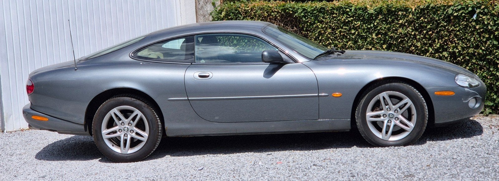 jaguar XK8 4.2benz boite auto V8 PRÊT À IMMA 7900€  240mkm, Autos, Achat, 219 kW, 4200 cm³, Carnet d'entretien