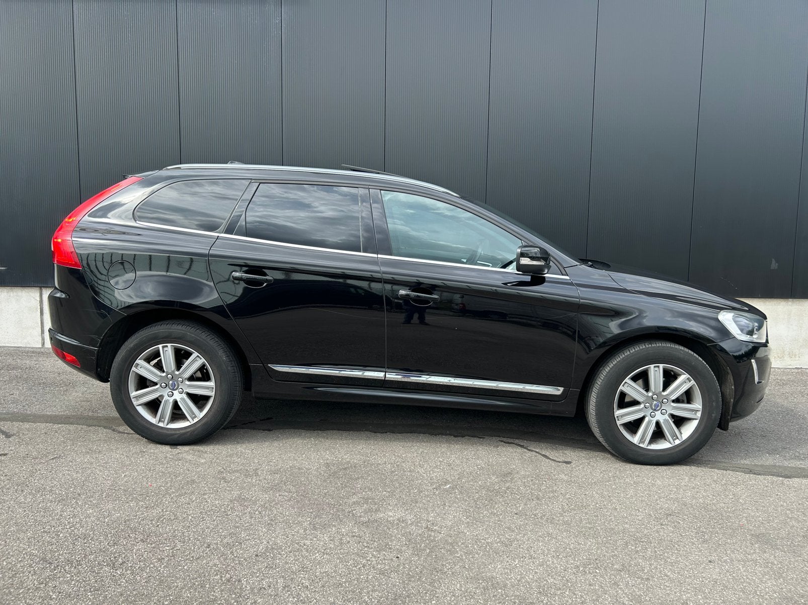 Volvo XC60 2.0 D3 / Pano / Leder / Camera / keyless, Autos, Volvo, Cuir, Achat, Euro 6, Entreprise