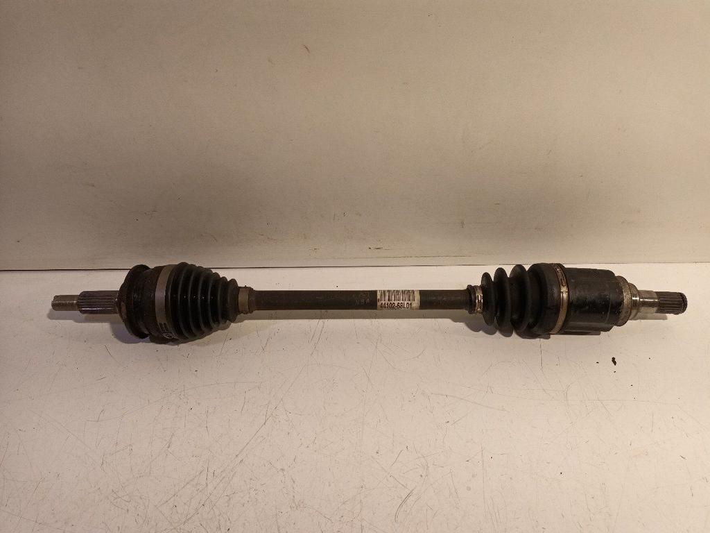 Aandrijfas links voor Suzuki Swift, Onderdelen@venauto.nl, Van der Ven Autorecycling B.V., Gebruikt, Ettenseweg 76, 4706 PB Roosendaal, The Netherlands