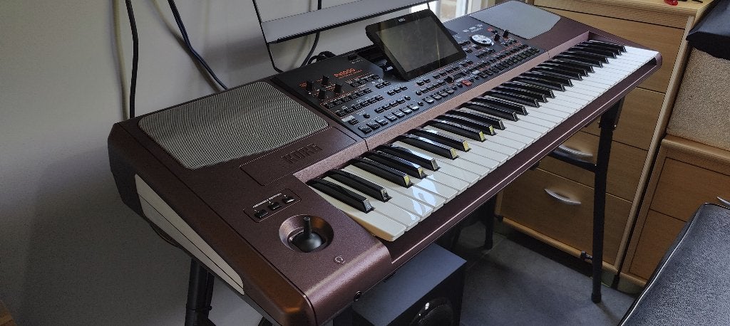 PA1000 Korg Met Garantie tot Nov 2027, Musique & Instruments, 61 touches, Comme neuf, Avec connexion MIDI, Korg