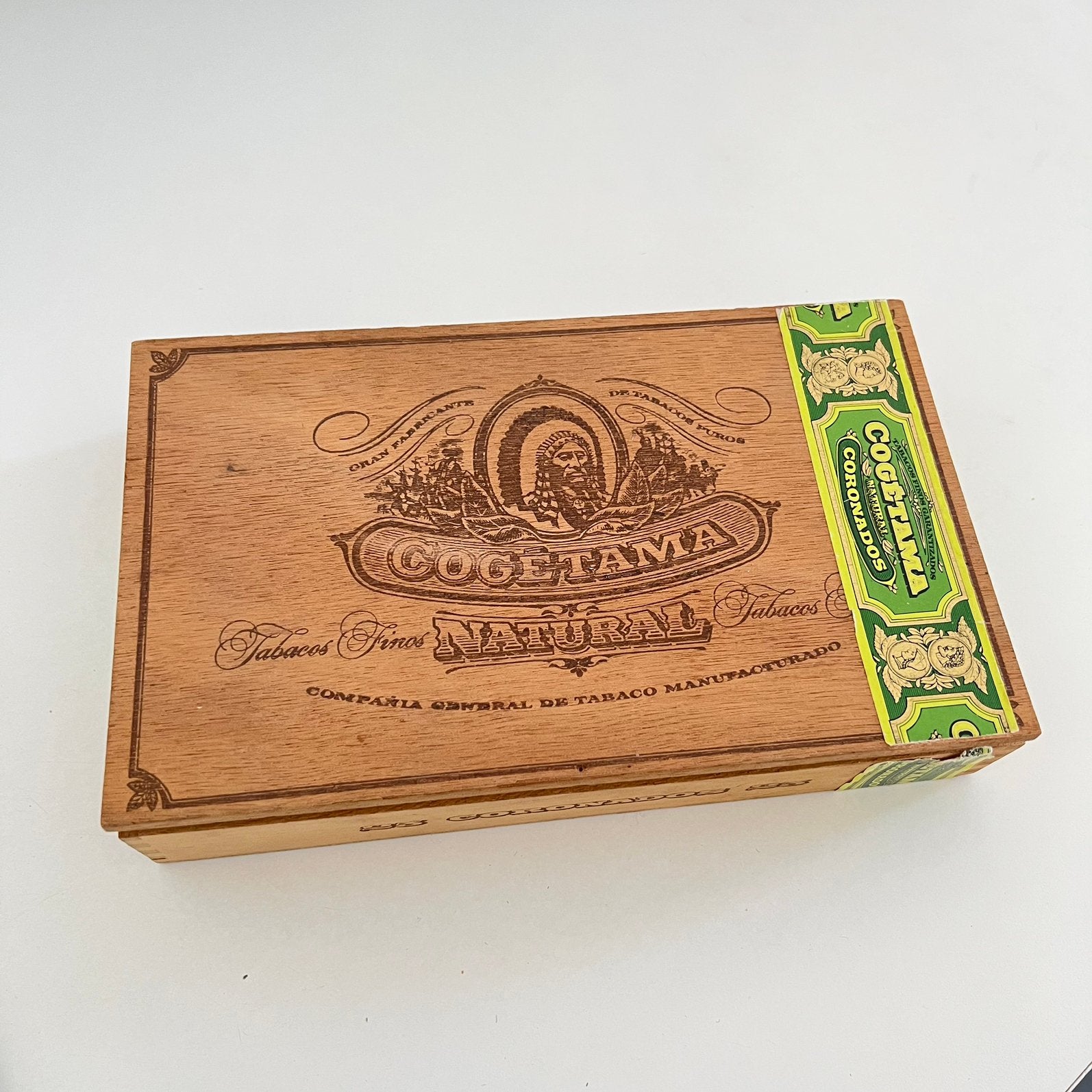 Boite Cogetama en bois, Collections, Articles de fumeurs, Briquets & Boîtes d'allumettes, Enlèvement ou Envoi, Utilisé