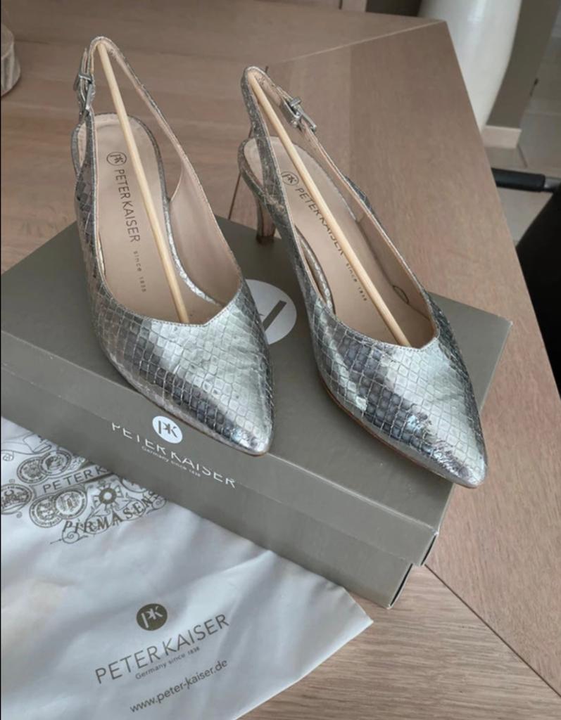 Mooi zilveren schoenen merk Peter Kaiser mt 39, Enlèvement ou Envoi, Comme neuf, Chaussures