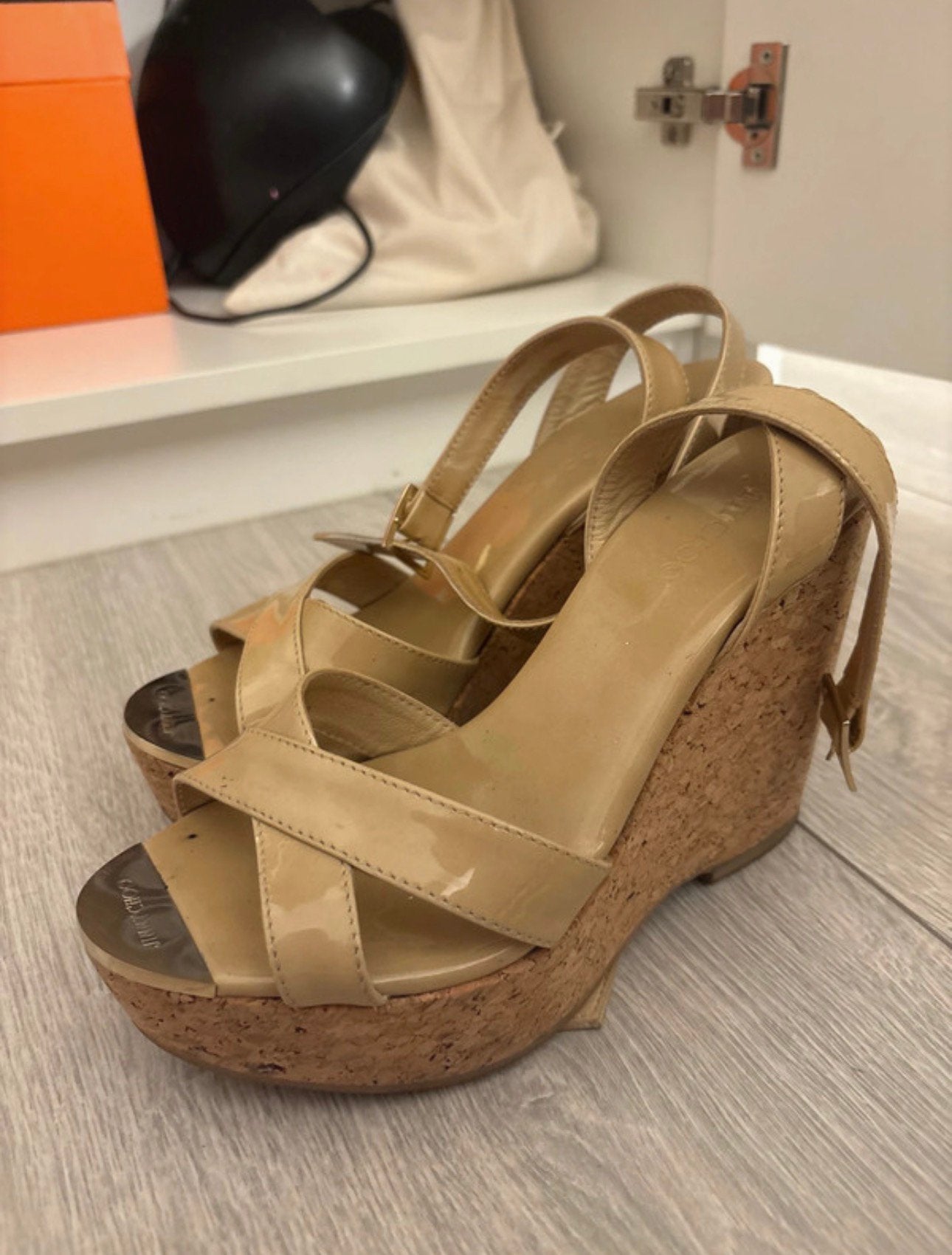 Jimmy choo hakken, Beige, Ophalen of Verzenden, Schoenen met hoge hakken, Gedragen