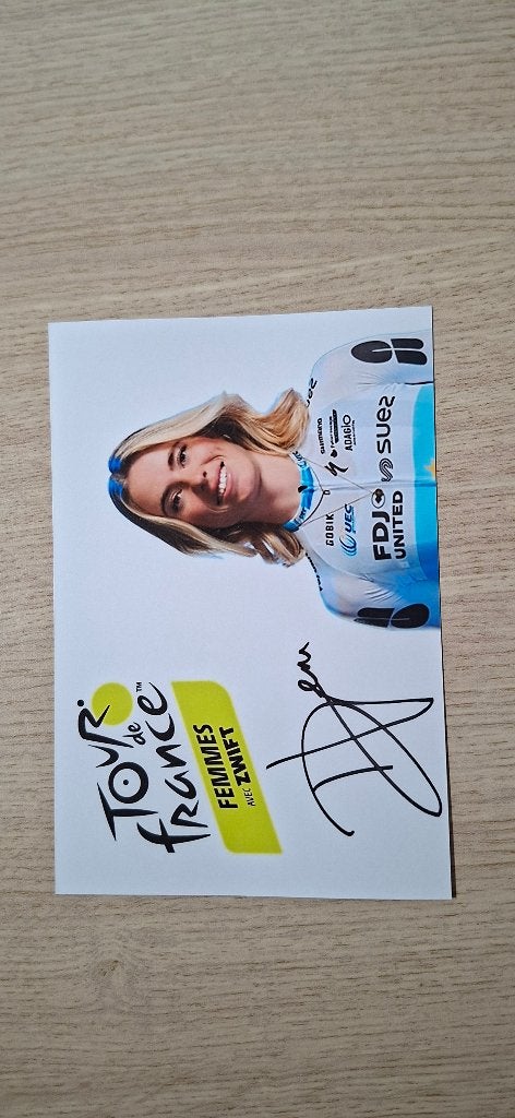 Demi Vollering Tour de France Foto met handtekening (print), Verzamelen, Sportartikelen en Voetbal, Verzenden, Nieuw, Overige typen