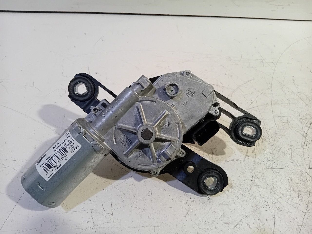 Ruitenwissermotor achter Volkswagen Golf, Onderdelen@venauto.nl, Van der Ven Autorecycling B.V., Gebruikt, Ettenseweg 76, 4706 PB Roosendaal, The Netherlands