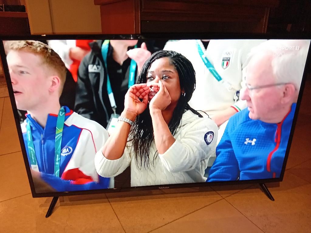 TV 43 INCH (110 cm), Audio, Tv en Foto, Televisies, LED, 50 Hz, Nieuw, 100 cm of meer
