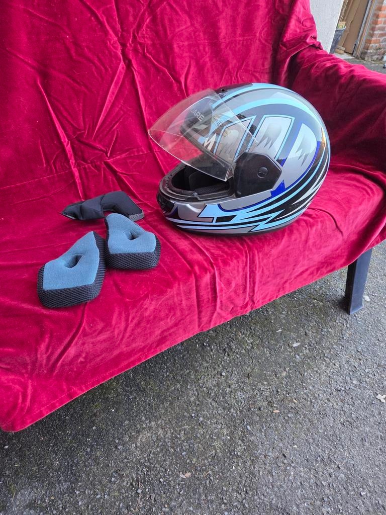 Casque de cyclomoteur Square., Enlèvement