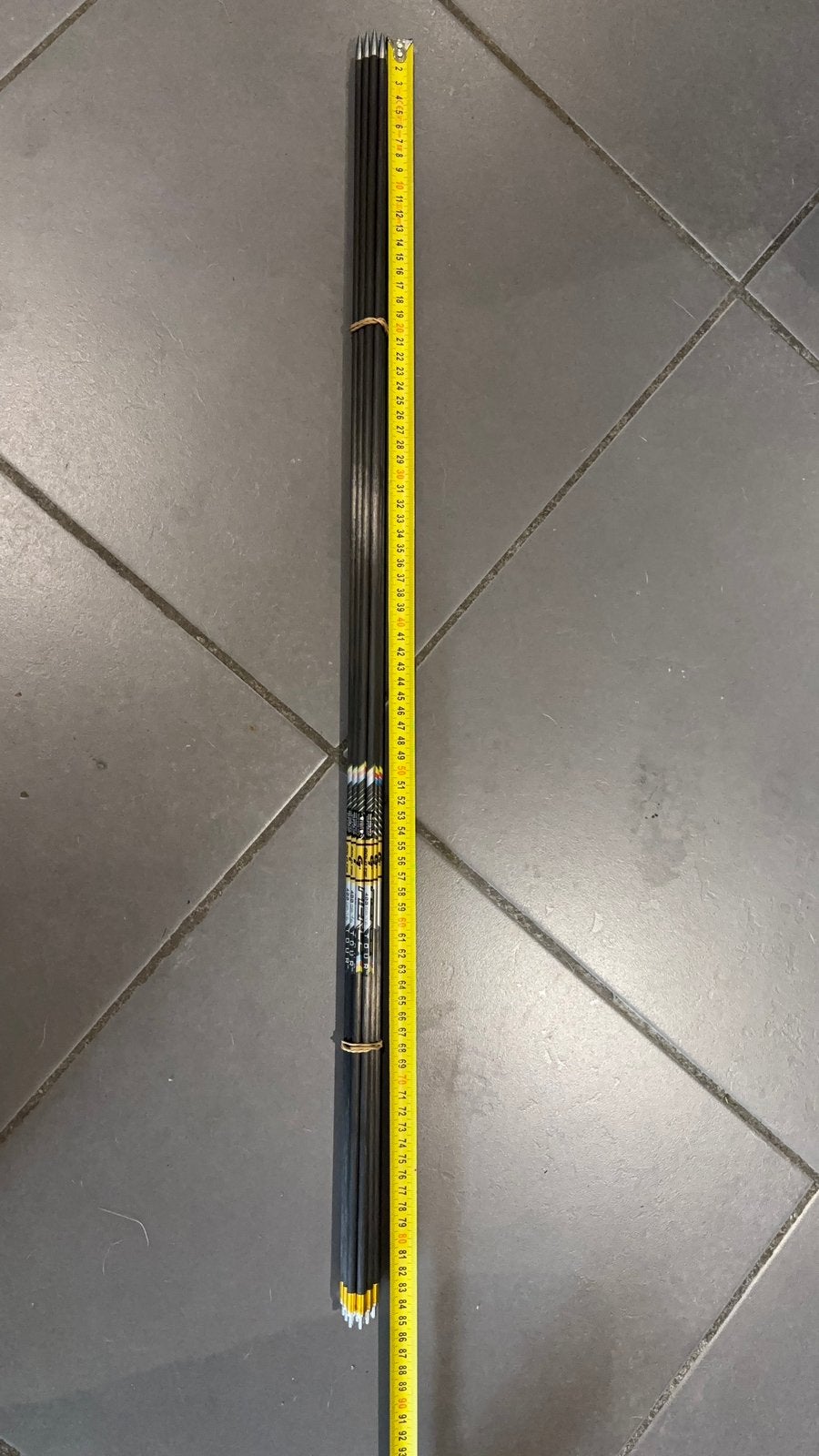 Gold Tip Pierce Tour – 12 flèches, Sport en Fitness, Ophalen of Verzenden, Gebruikt, Pijlen