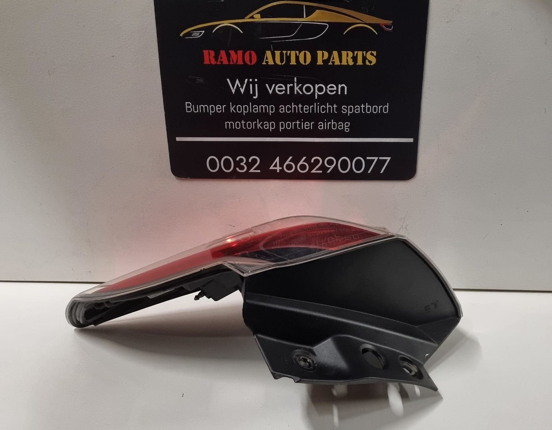ACHTERLICHT TOYOTA RAV4 RECHTS 81550-42202, -, Toyota, Utilisé, -