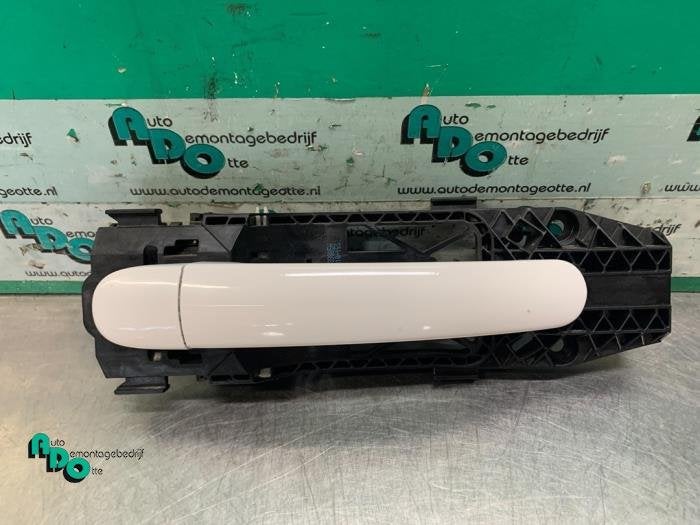 Poignée portière 2portes droite d'un Volkswagen Polo (Polo, Volkswagen, -, 3 mois de garantie, Utilisé