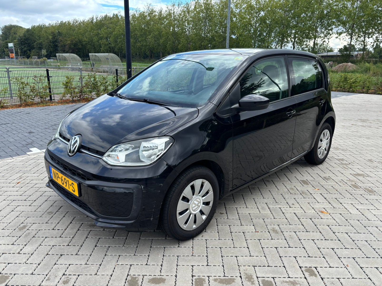 VOLKSWAGEN UP 1.0 BMT 5DR BJ2017 FACELIFT MODEL ZWART AIRCO, Autos, Volkswagen, Achat, Boîte manuelle, Noir, 44 kW