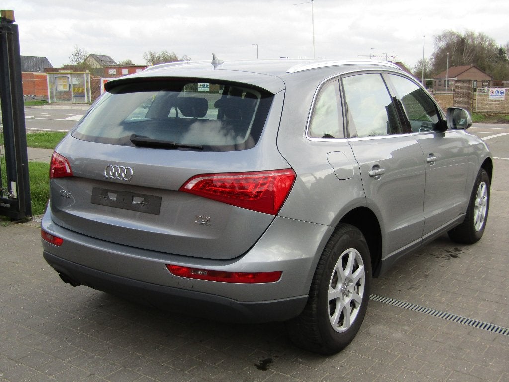 Audi Q5 2.0 TDI Quattro, Auto's, Voorwielaandrijving, Euro 5, Stof, Zwart