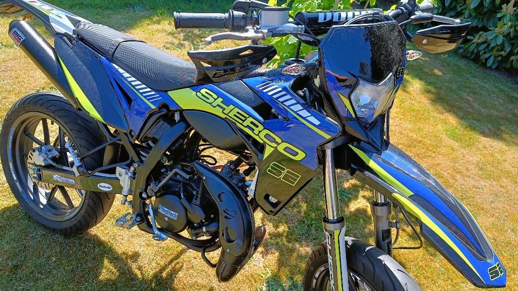 Sherco SM-R 50, Fietsen en Brommers, 6 versnellingen, Zo goed als nieuw, 50 cc, Ophalen