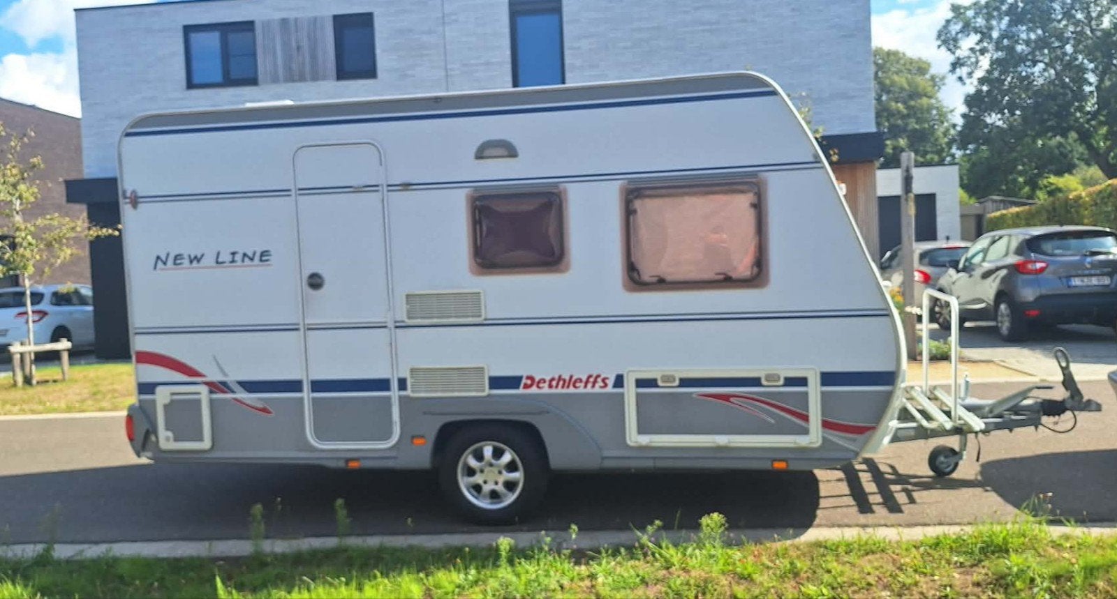 Dethleffs New Line (2005) – 4 personen – Gekeurd tot 2028! –, Douche, Frans bed, Treinzit, Particulier