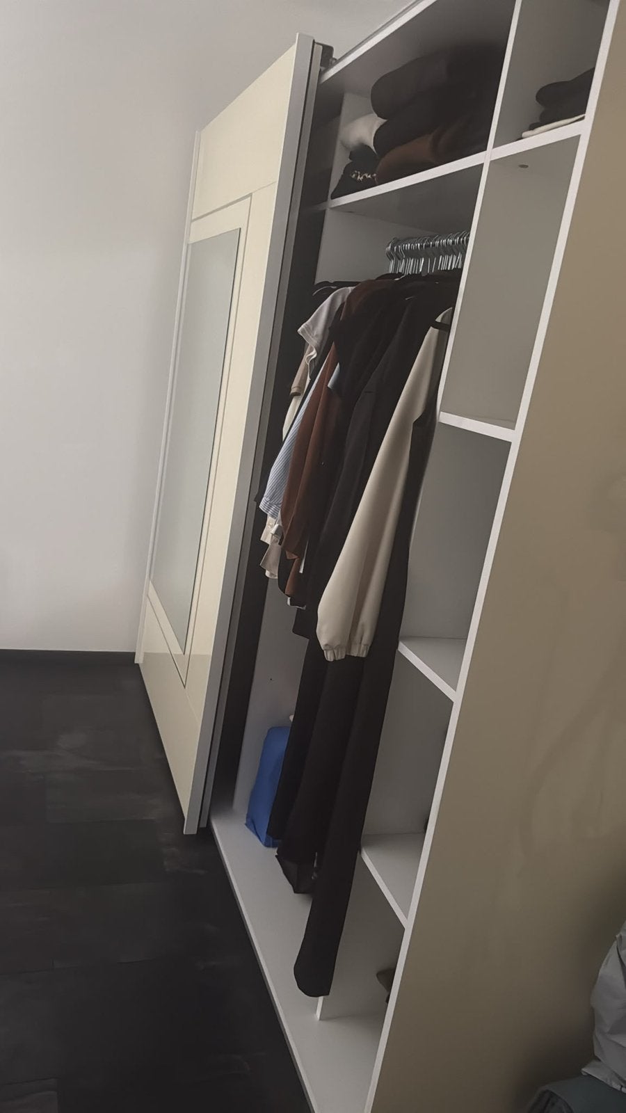 Kost 400 euro groete kast, Ophalen of Verzenden, Zo goed als nieuw