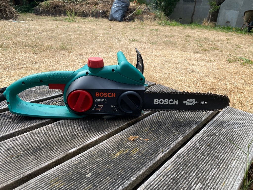Bosch tronçonneuse AKE 30 s électrique avec câble TB état, Tronçonneuse, 1200 watts ou plus, 30 à 70 mm, Utilisé