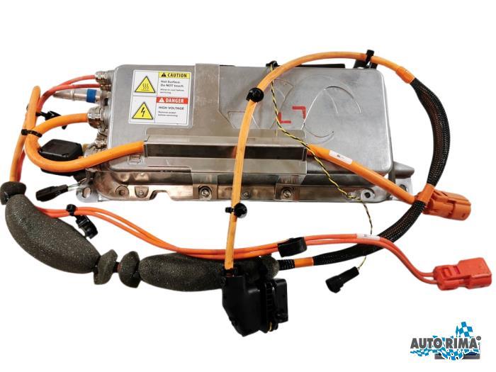 Chargeur de batterie d'un Volvo V60, Autos : Pièces & Accessoires, Électronique & Câbles, Volvo, Utilisé, 3 mois de garantie, Enlèvement ou Envoi