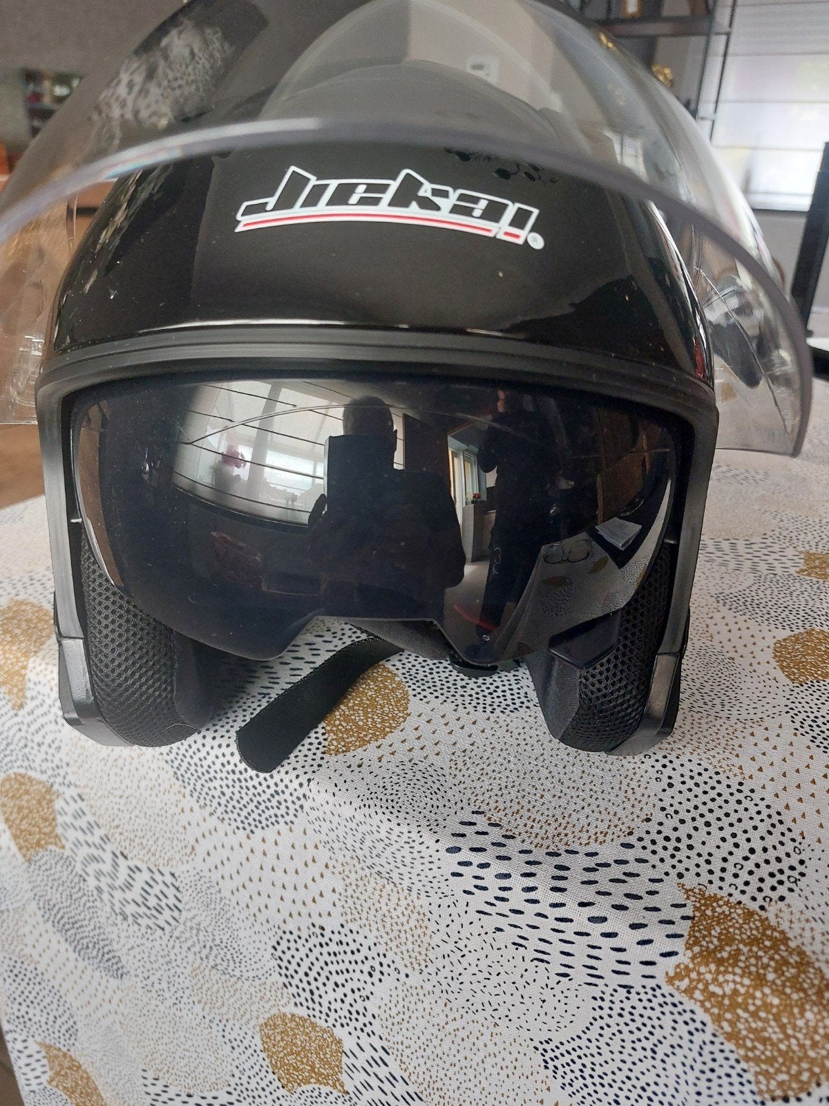 verschillende helmen, Motoren, Ophalen