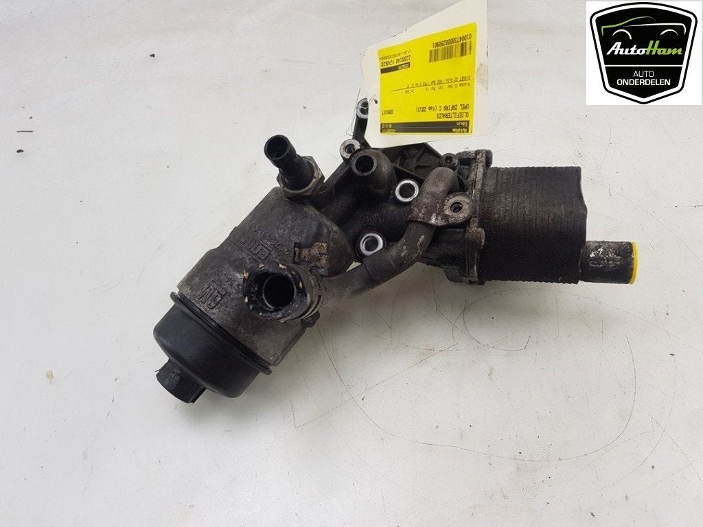 BOITIER FILTRE HUILE Opel Zafira Tourer (P12), Opel, Opel Automobile GmbH, Utilisé, Kontakt-opel@opel.com