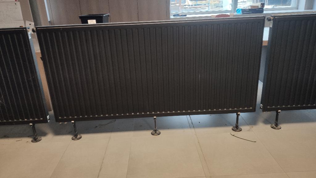 5 zwarte radiatoren, Ophalen, Gebruikt, Radiator, 150 cm of meer