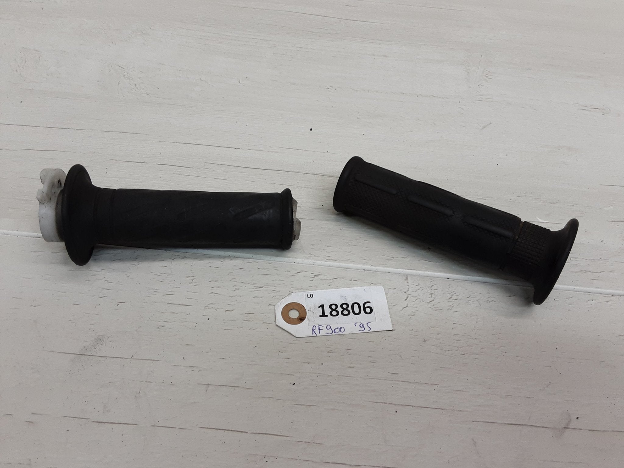 RF900 1993 - 1996 Suzuki Handvat en gashendel D1-35688