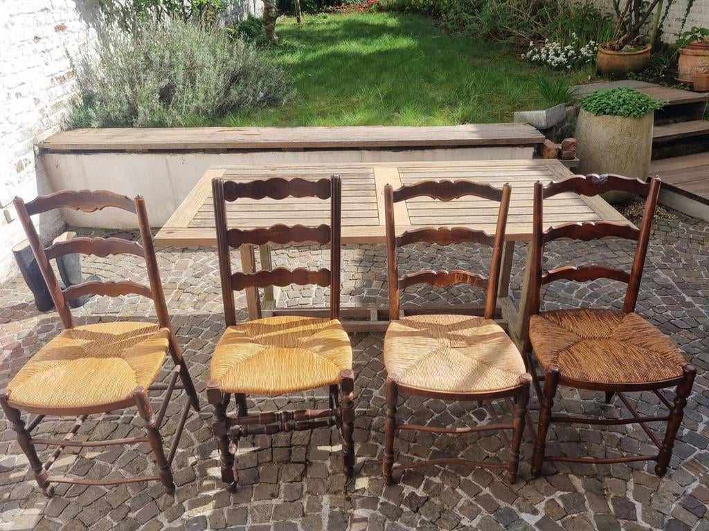 Lot de 5 chaises en bois