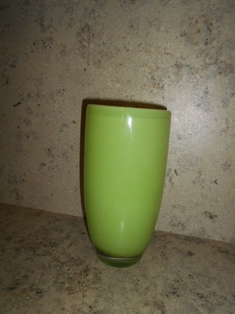 Vase en verre vert. Années 1980, Antiquités & Art, Enlèvement ou Envoi