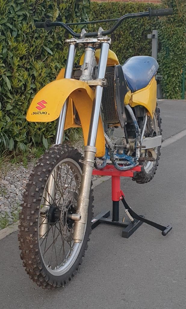 Suzuki rm 250 1986 (incomplète)., Motos, Enlèvement, Utilisé