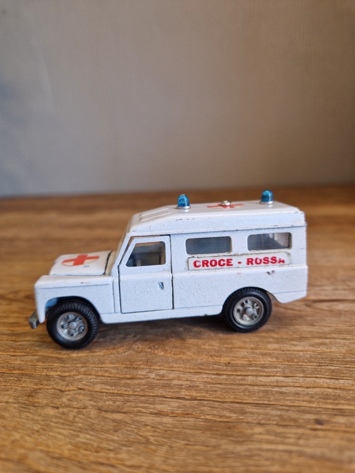 Mebetoys rode kruis Ambulance Land Rover, Hobby en Vrije tijd, Ophalen of Verzenden