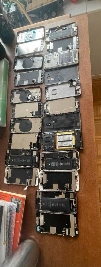 Grand lot d'iPhone et de pièces cassés, Ne fonctionne pas, Autres types, /, Apple iPhone