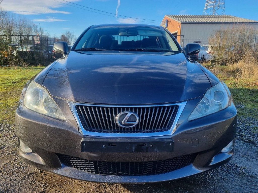 Lexus is220d 177cv 130kw 6v Gps, Airco, Cruise, Jante alu..., Auto's, 4 deurs, 4 cilinders, Bedrijf, Grijs