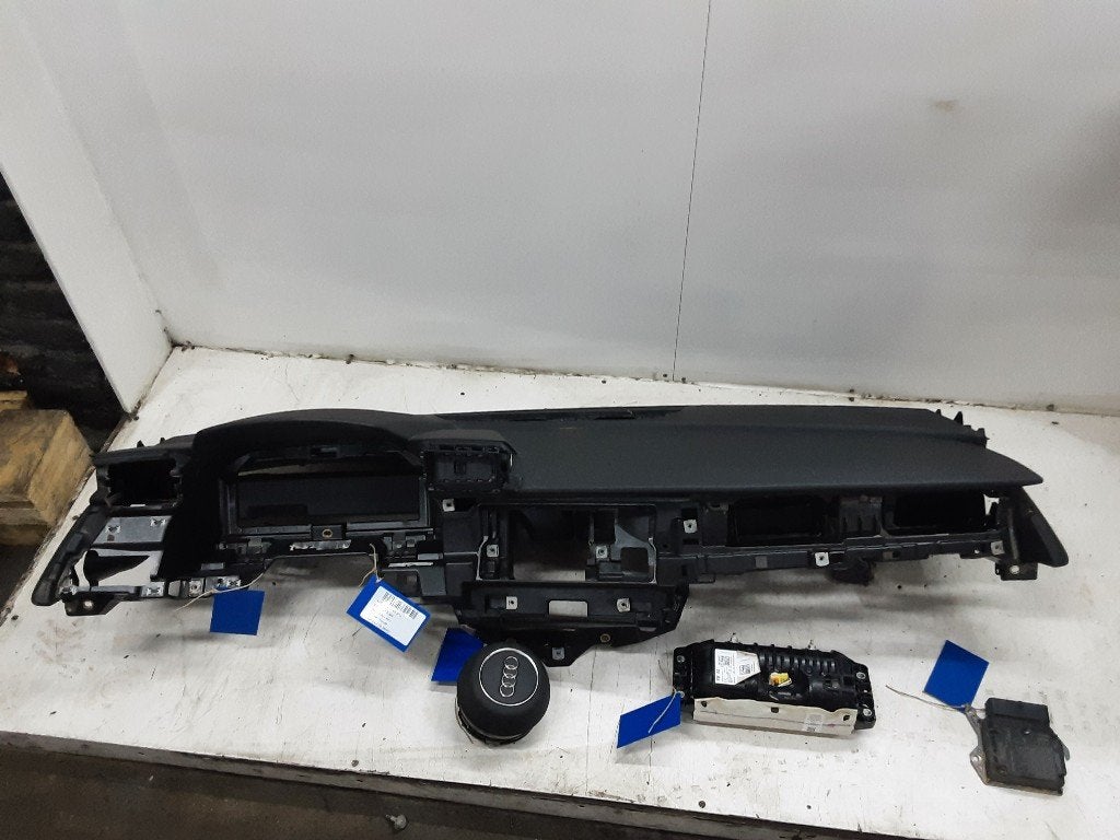 AIRBAG SET Audi A3 Sportback (8YA) (01-2019/-), Gebruikt, Audi