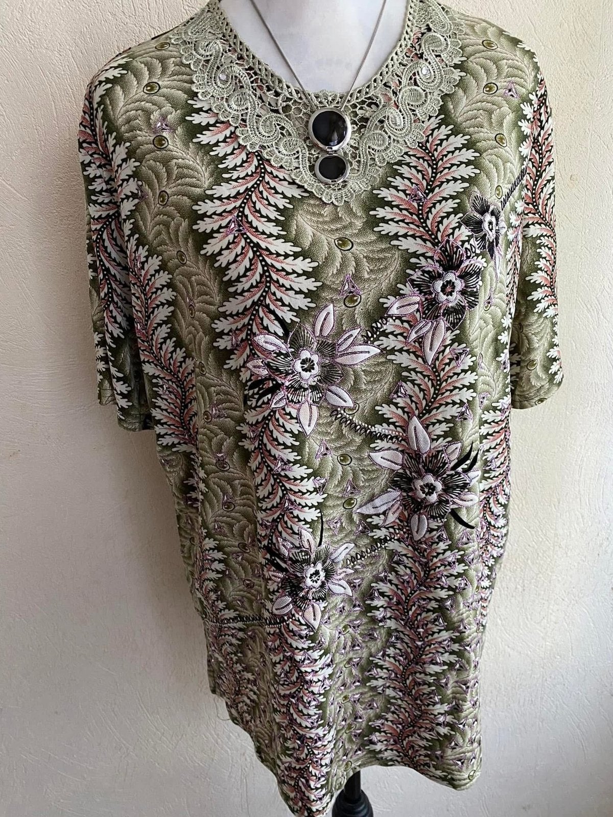 Blouse Alex Line Fashion taille xxl plutôt L lire, Vêtements | Femmes, Grandes tailles, Enlèvement ou Envoi, Comme neuf