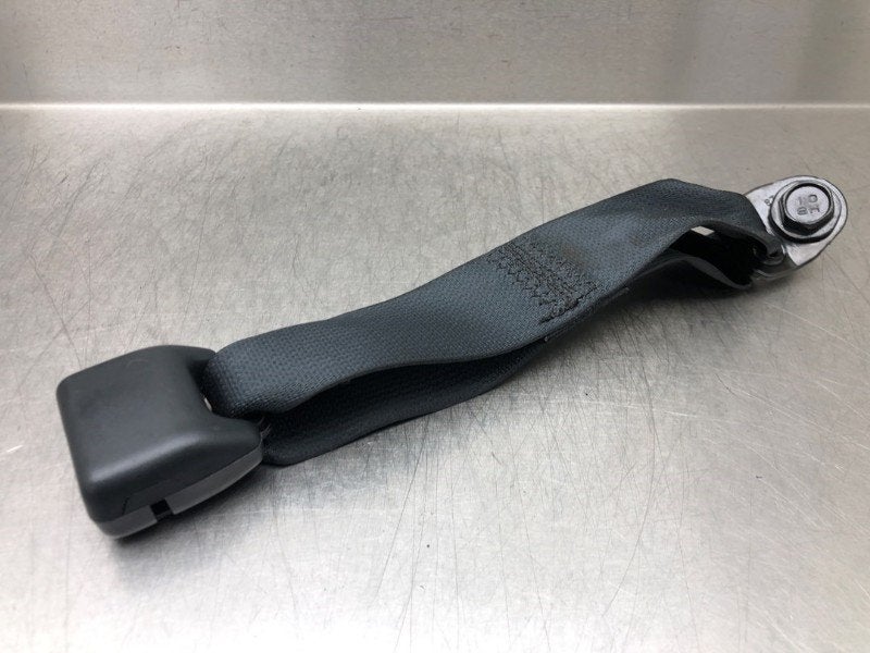 BOUCLE DE CEINTURE CENTRE ARRIÈRE Nissan Note (E12), Utilisé, Nissan