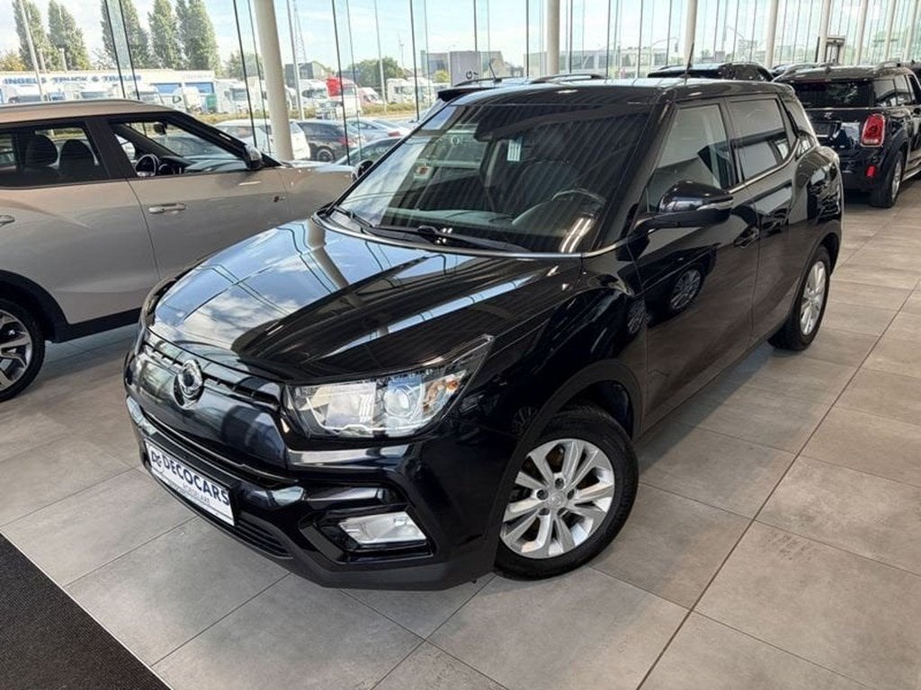 SsangYong Tivoli Apple Carplay - Android Auto / Trekhaak /, Cruise Control, Achat, Euro 6, Boîte manuelle